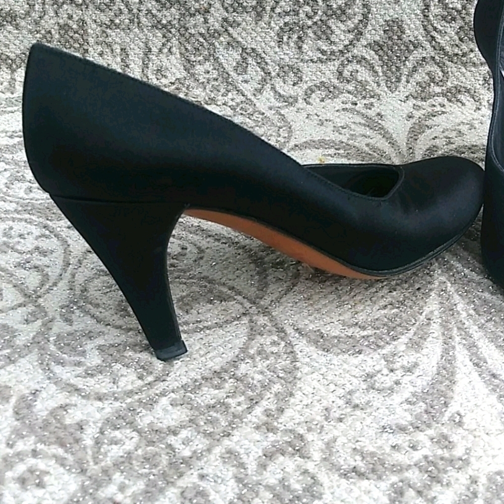 Yves Saint Laurent Paris Vintage Satin Black Dress Heels - Picture 4 of 14